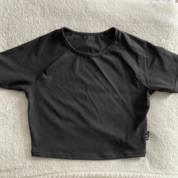 Lici Fit Black T-Shirt Top size Medium - Picture 1 of 6
